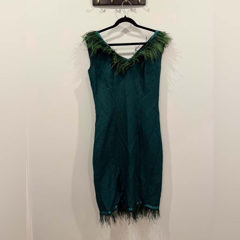 Elegant Green Feather-Trimmed Dress